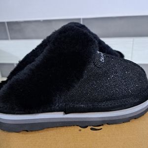 NWOT Bearpaw Retro Loki